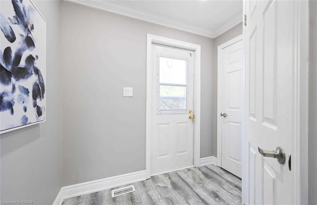 39 Walter Avenue S Property Photo 20
