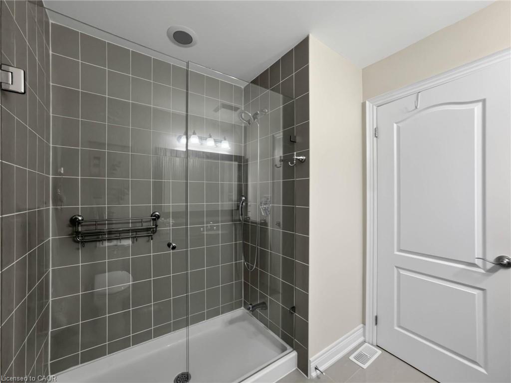 17-3353 Liptay Avenue Property Photo 31