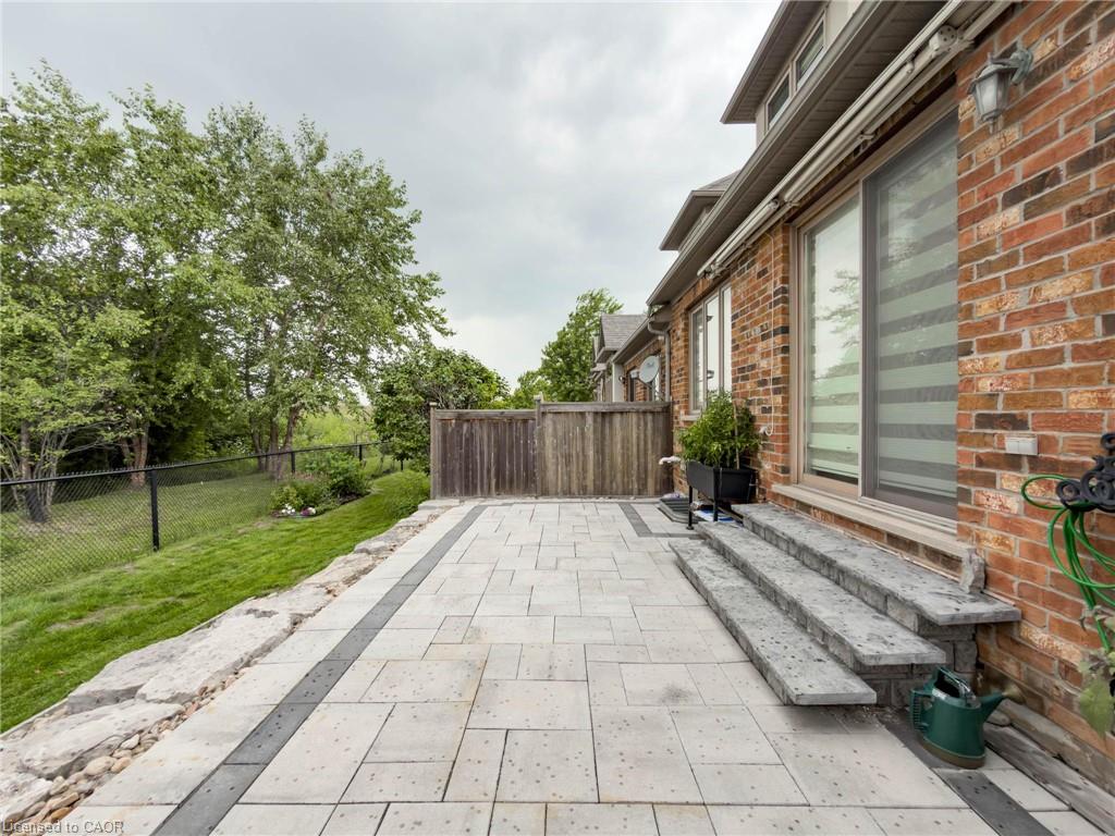17-3353 Liptay Avenue Property Photo 45
