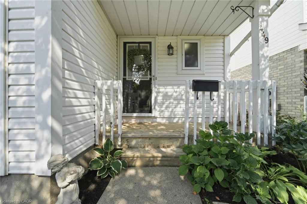 449 Exmoor Street Property Photo 3