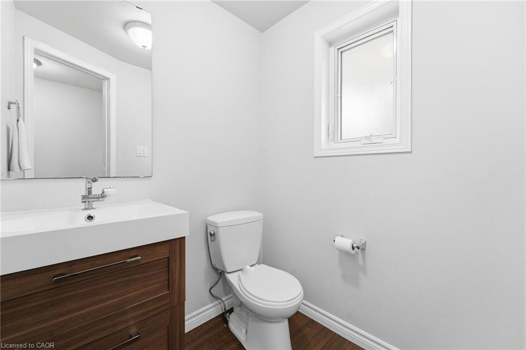 449 Exmoor Street Property Photo 4