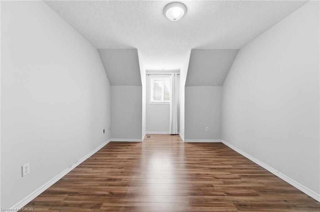 449 Exmoor Street Property Photo 19