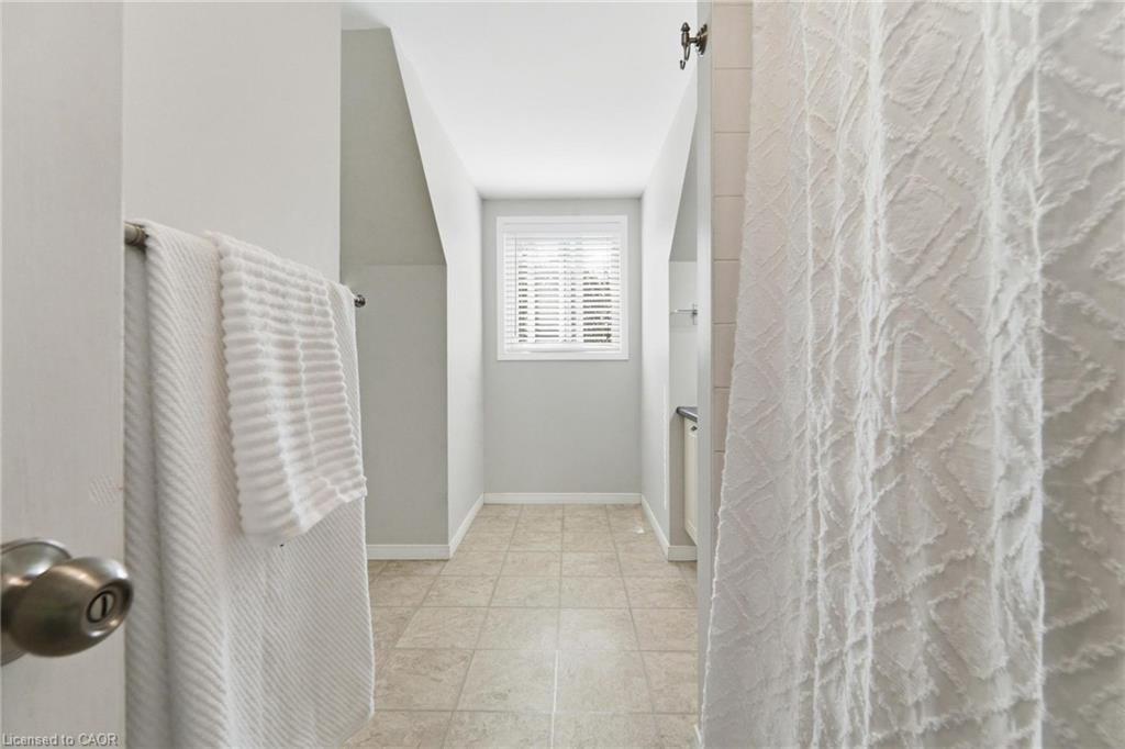 449 Exmoor Street Property Photo 20