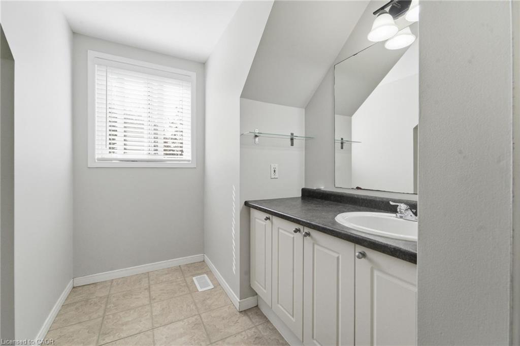 449 Exmoor Street Property Photo 21