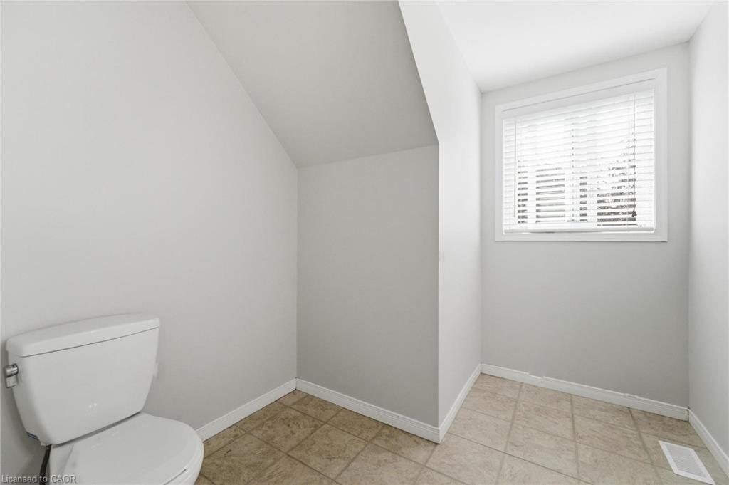 449 Exmoor Street Property Photo 22
