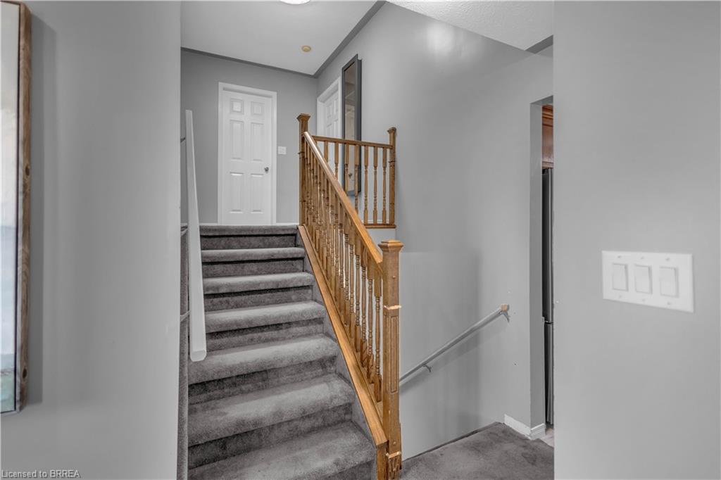 2020 John Street Property Photo 10
