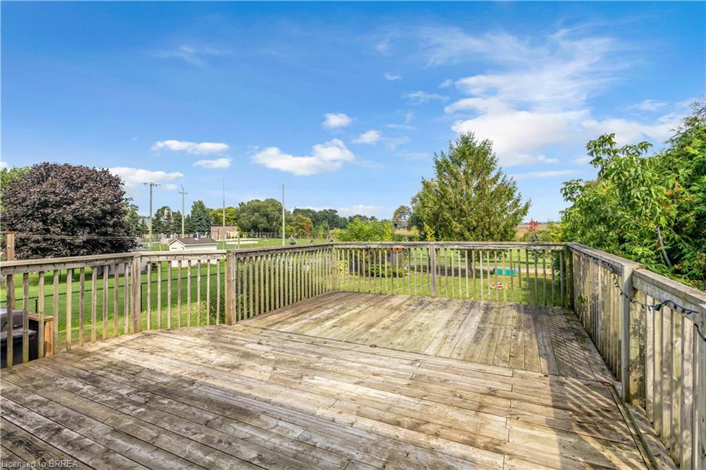 2020 John Street Property Photo 24