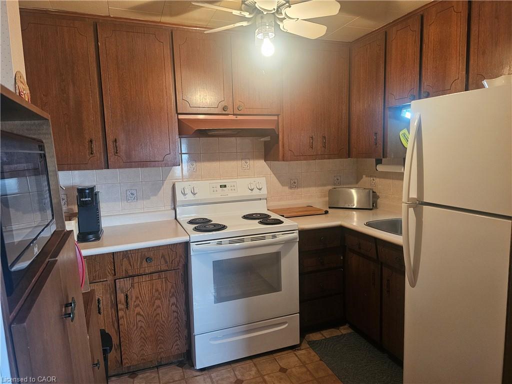 2340 Wilson Street W Property Photo 13