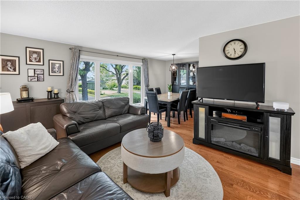 14 Woodeden Road Property Photo 6