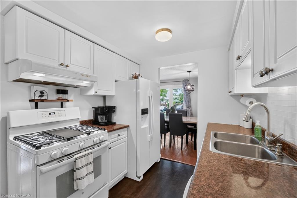 14 Woodeden Road Property Photo 10