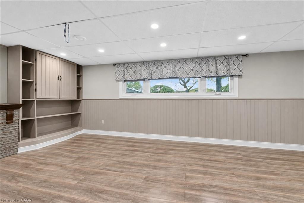 14 Woodeden Road Property Photo 18