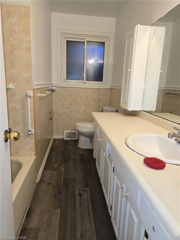 26 Glengarry Road Property Photo 2