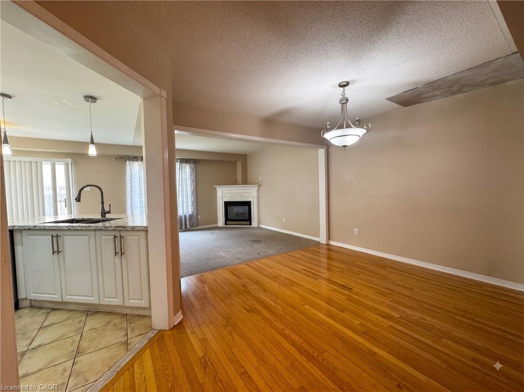 56 Peachleaf Crescent Property Photo 7