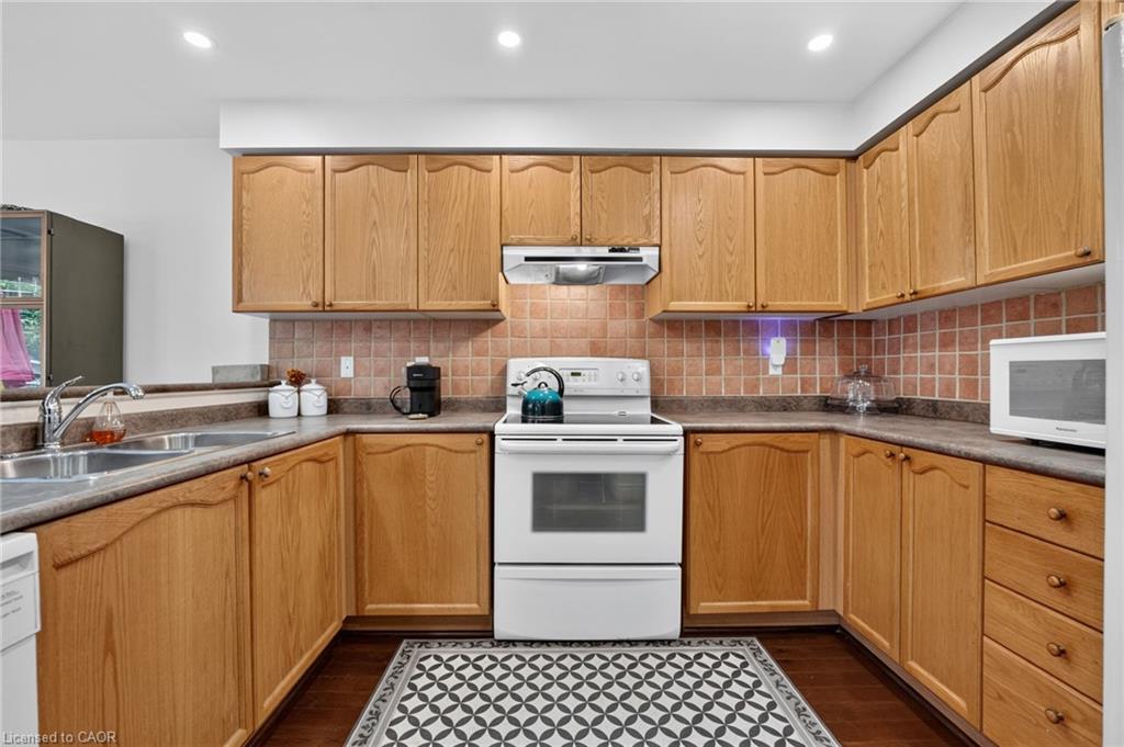 35 Belmont Boulevard Property Photo 13