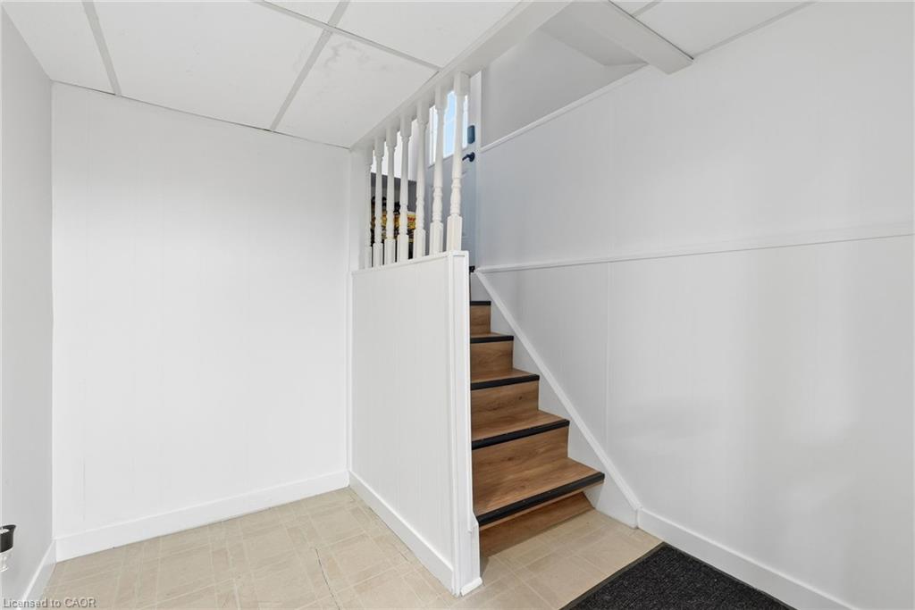 10 Taylor Crescent Property Photo 21