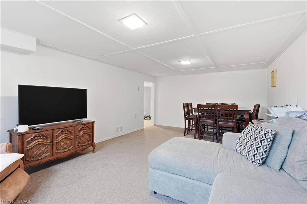 10 Taylor Crescent Property Photo 24