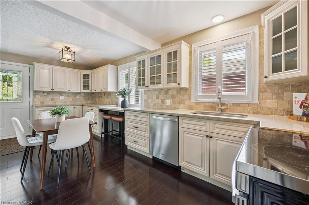 10 Sumac Place Property Photo 12