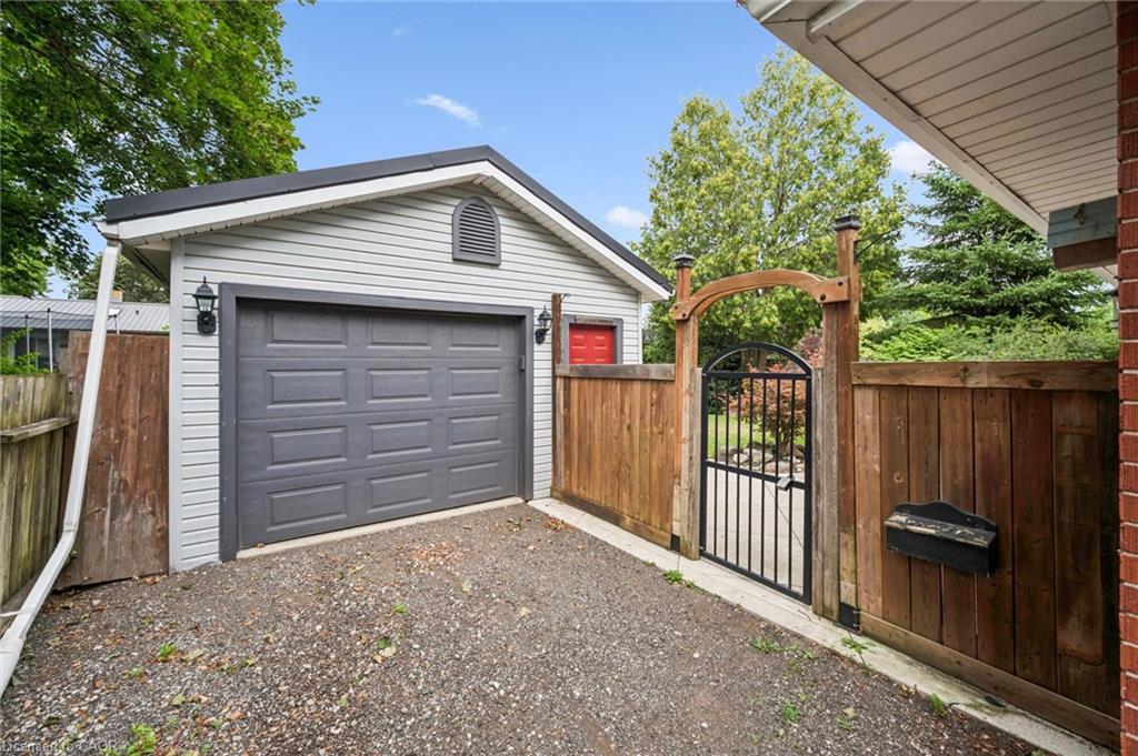 10 Sumac Place Property Photo 36