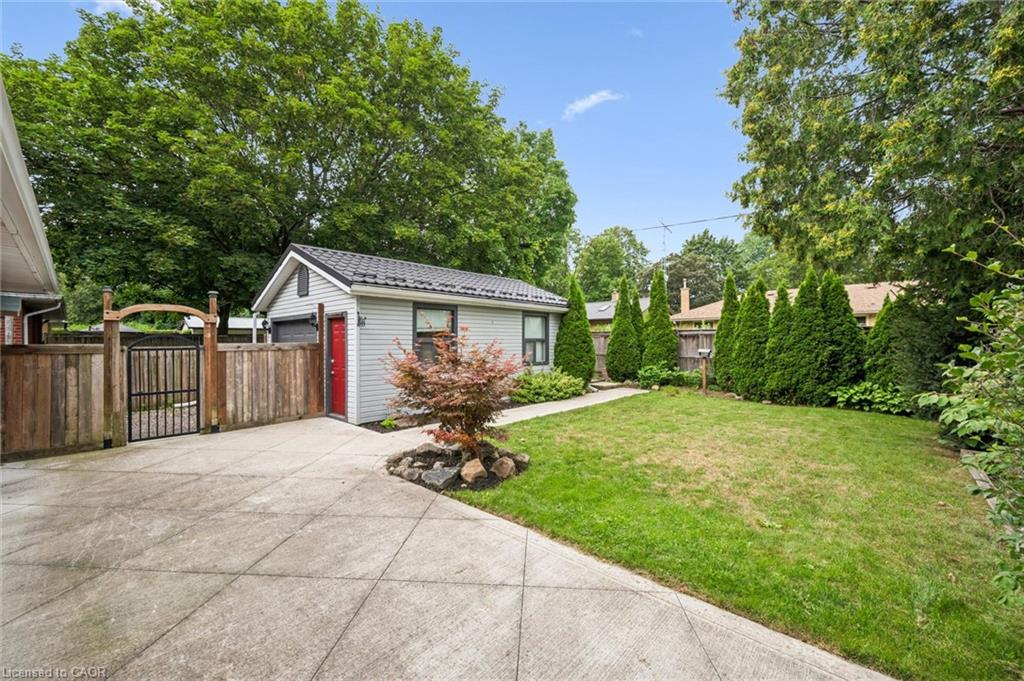 10 Sumac Place Property Photo 38