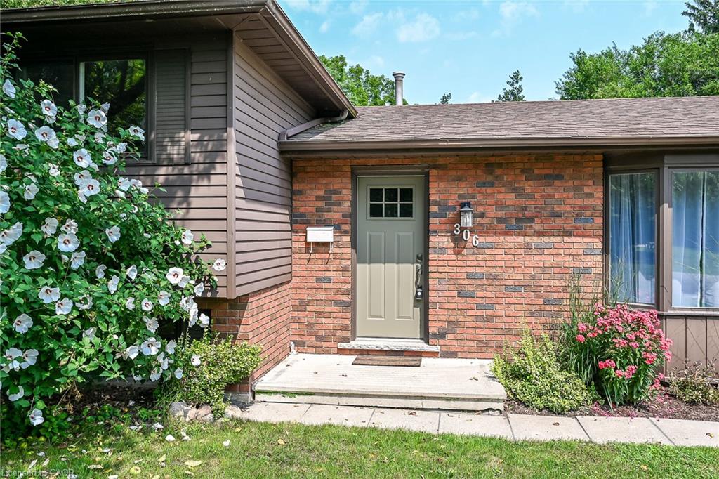 306 Lanark Street Property Photo 2
