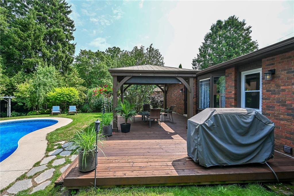 306 Lanark Street Property Photo 45
