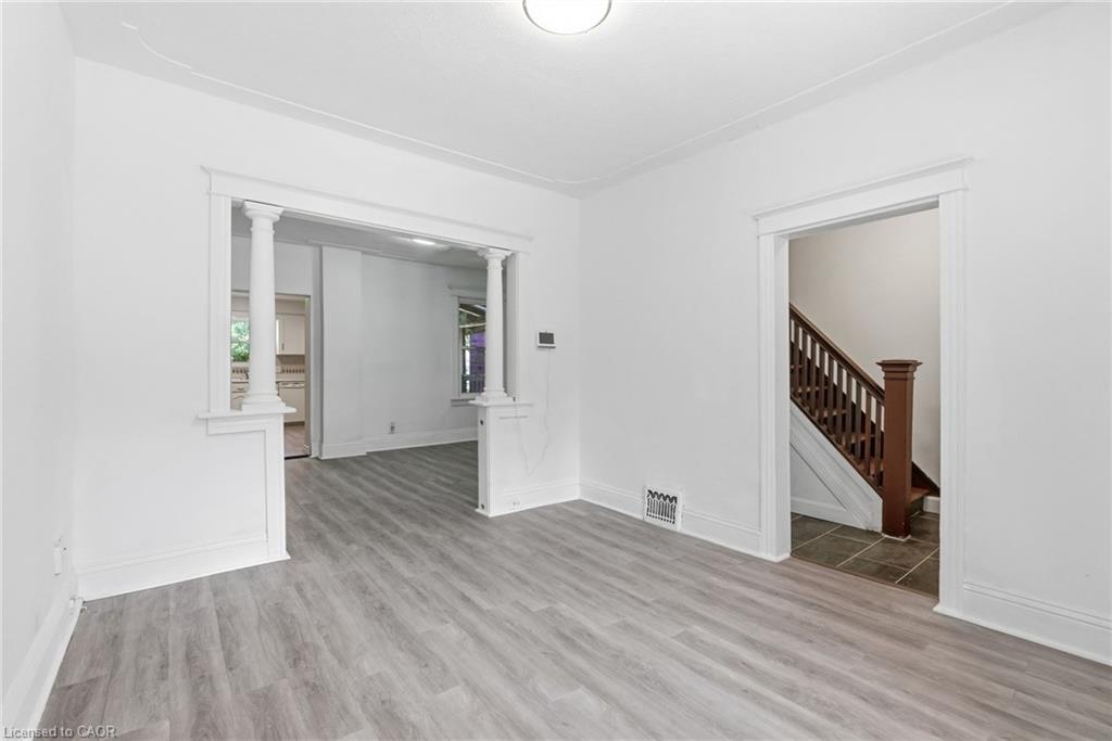 41 Barnesdale Avenue N Property Photo 7