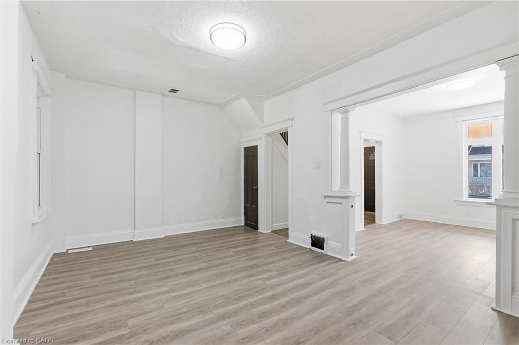 41 Barnesdale Avenue N Property Photo 8