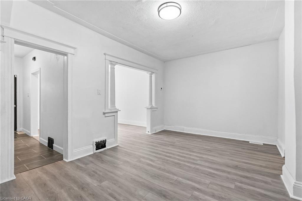 41 Barnesdale Avenue N Property Photo 9
