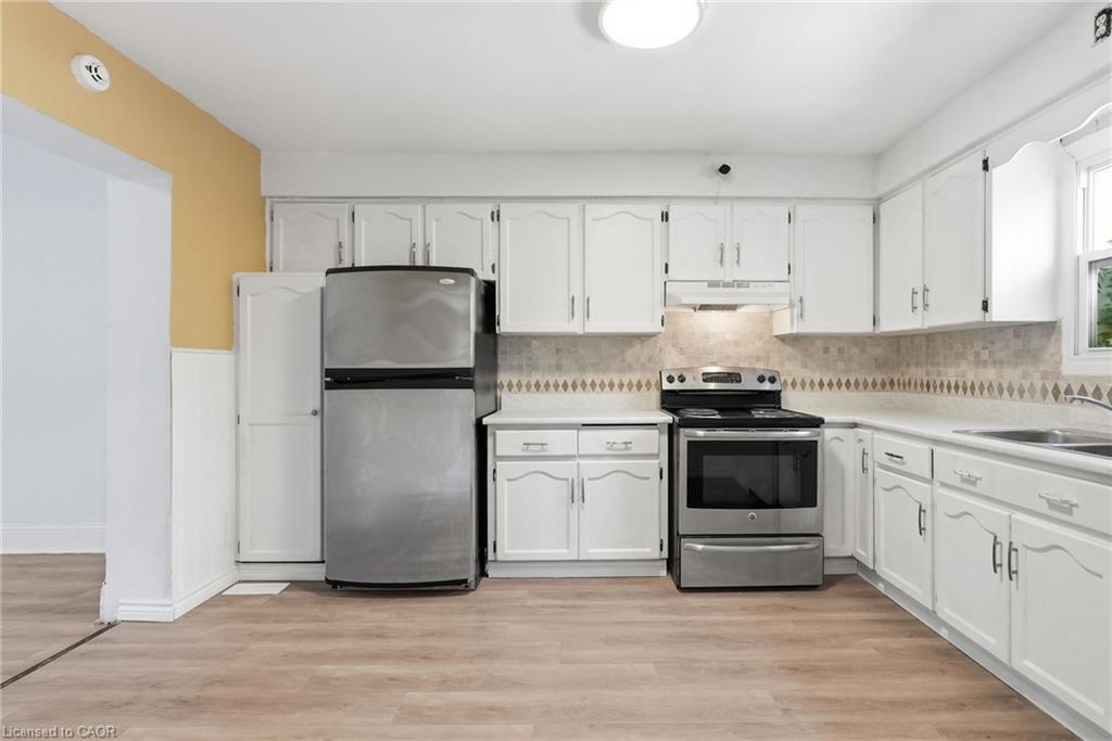 41 Barnesdale Avenue N Property Photo 11