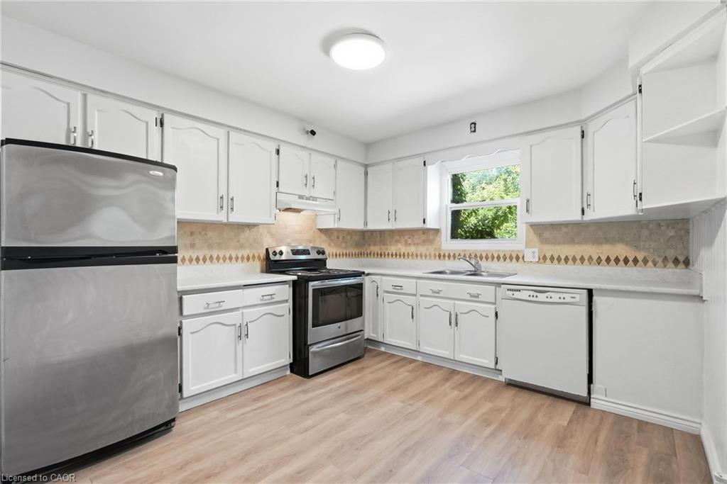 41 Barnesdale Avenue N Property Photo 12