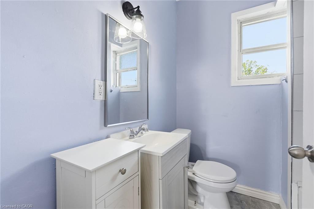 41 Barnesdale Avenue N Property Photo 20