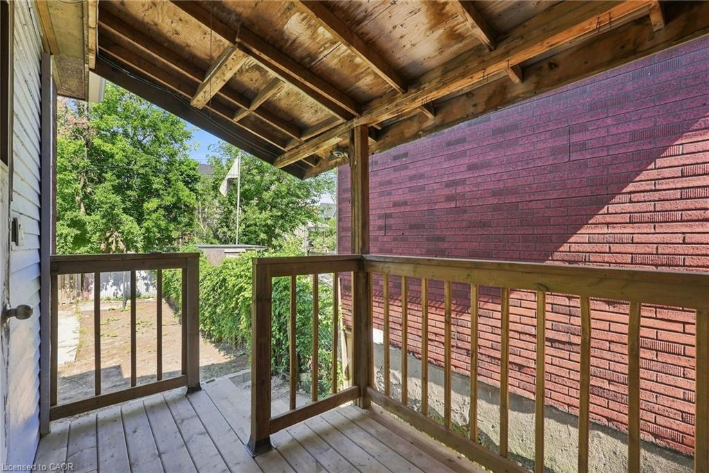 41 Barnesdale Avenue N Property Photo 23