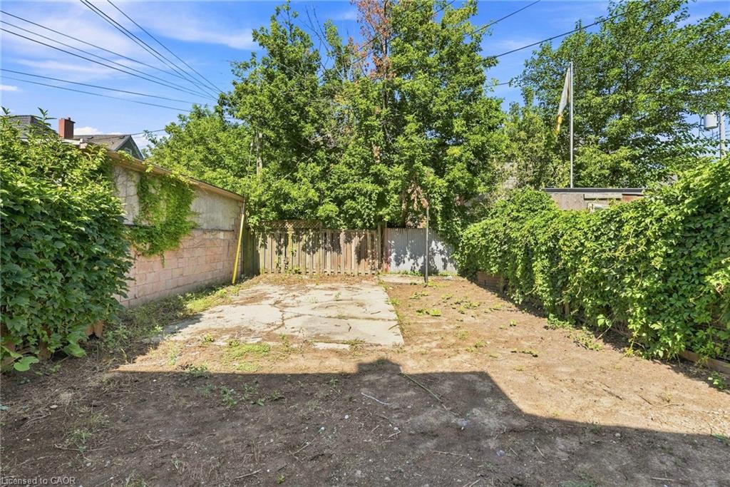41 Barnesdale Avenue N Property Photo 24