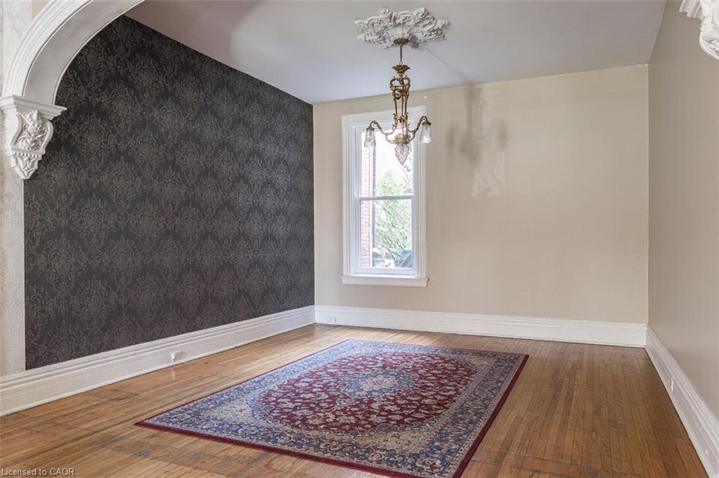 122 East Avenue S Property Photo 15