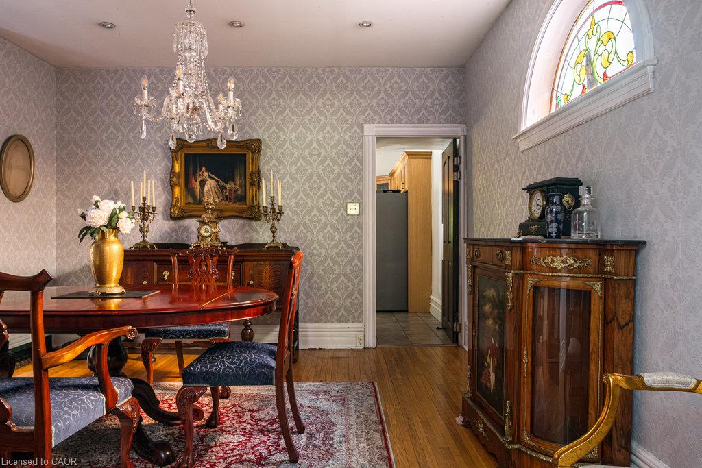 122 East Avenue S Property Photo 21