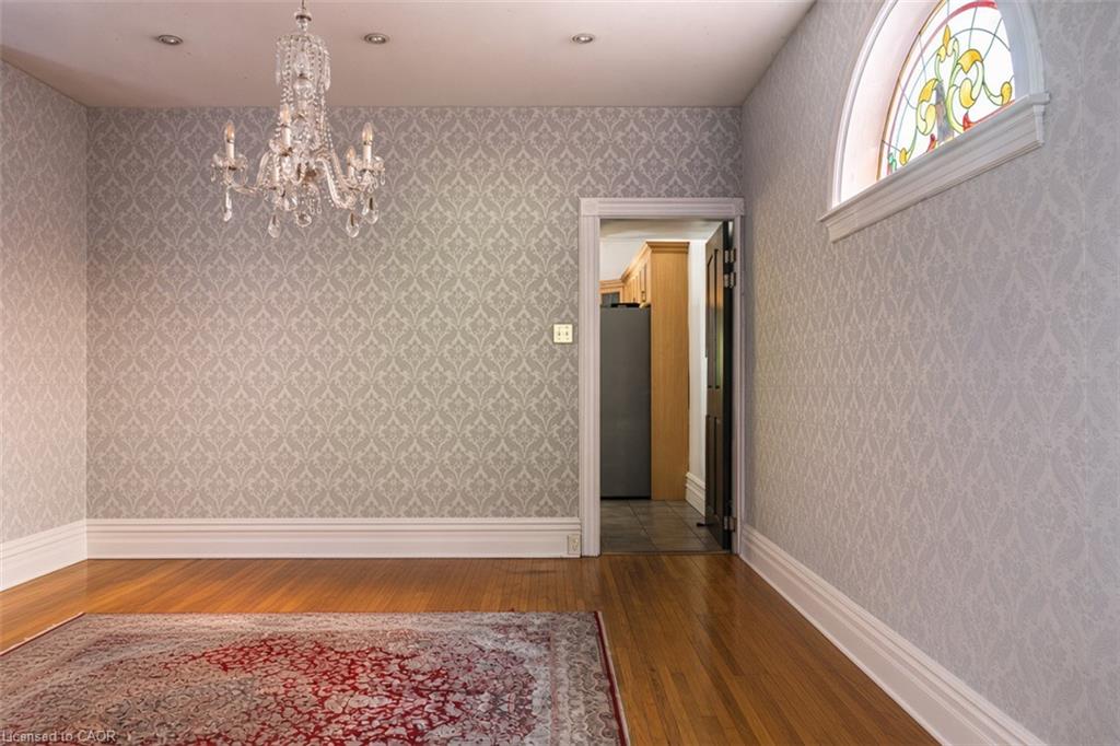 122 East Avenue S Property Photo 22