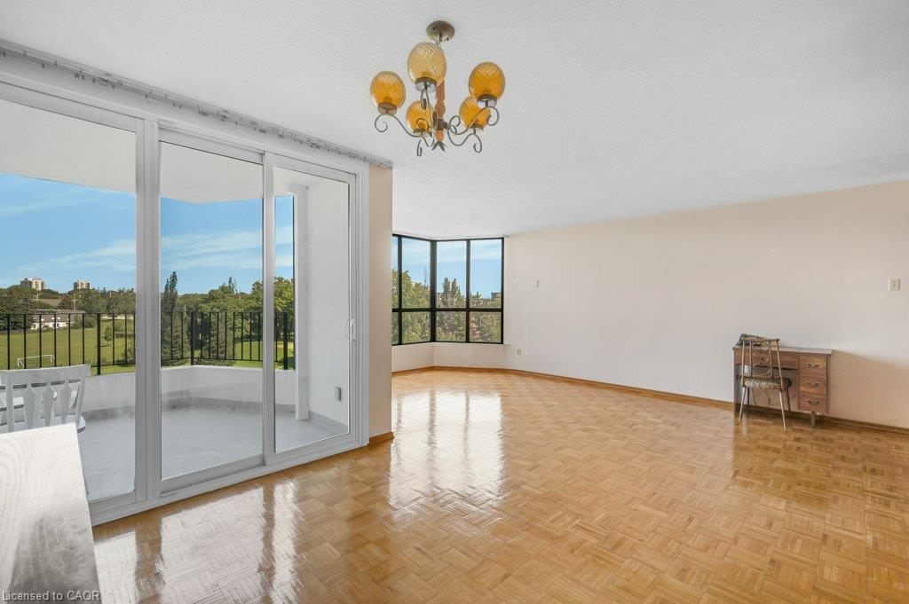 718-1333 Bloor Street Property Photo 8