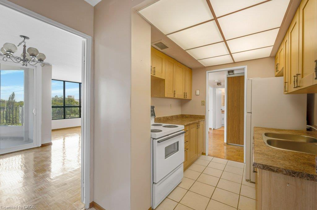 718-1333 Bloor Street Property Photo 12