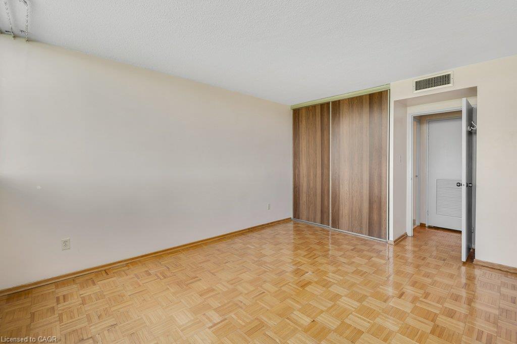 718-1333 Bloor Street Property Photo 15