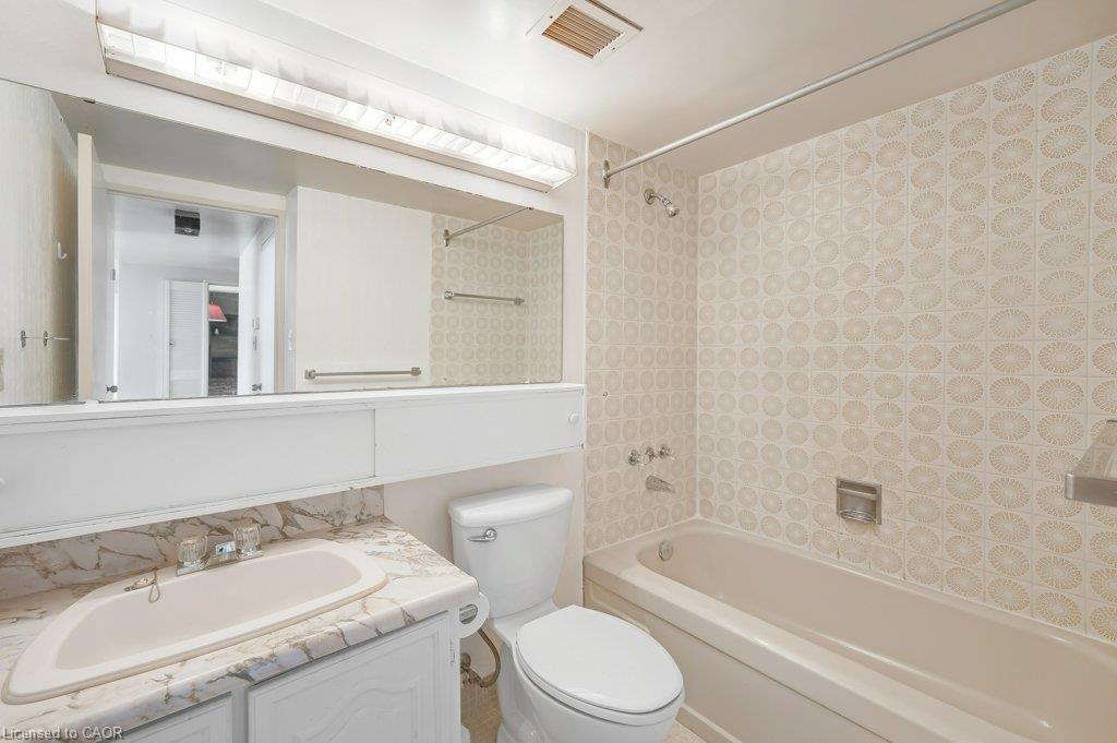 718-1333 Bloor Street Property Photo 16