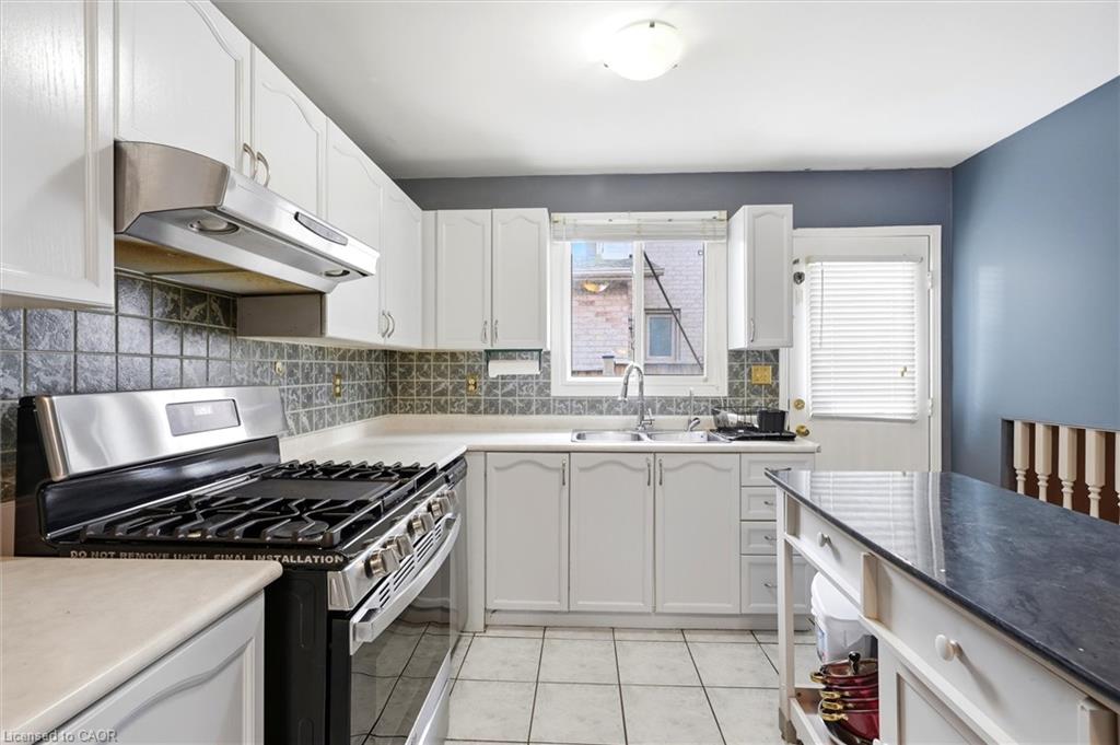 18 Anne Court Property Photo 7