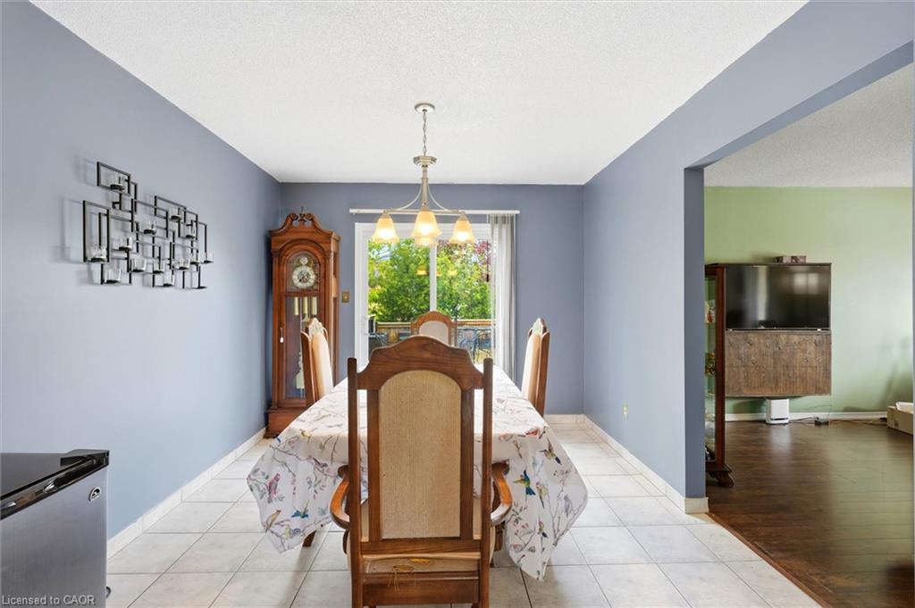 18 Anne Court Property Photo 8