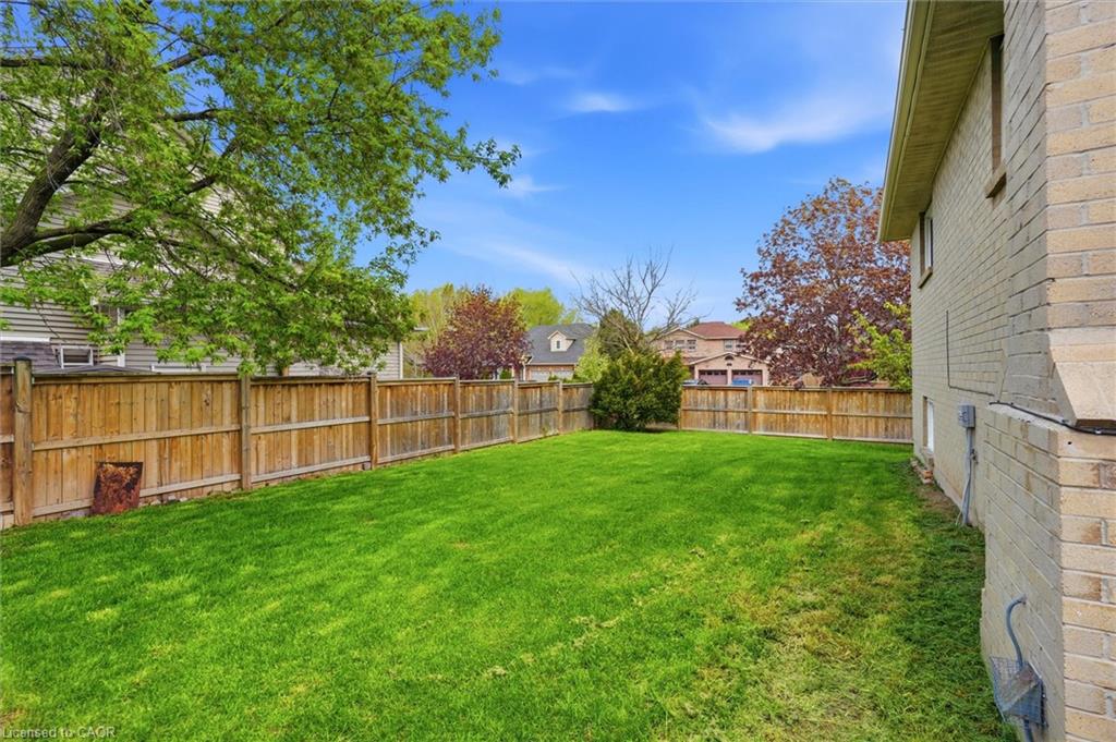 18 Anne Court Property Photo 16