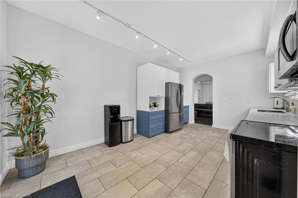 56 East 23rd Street Property Photo 20