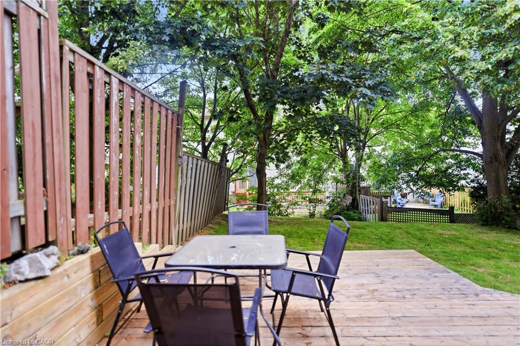 692 Grange Crescent Property Photo 32