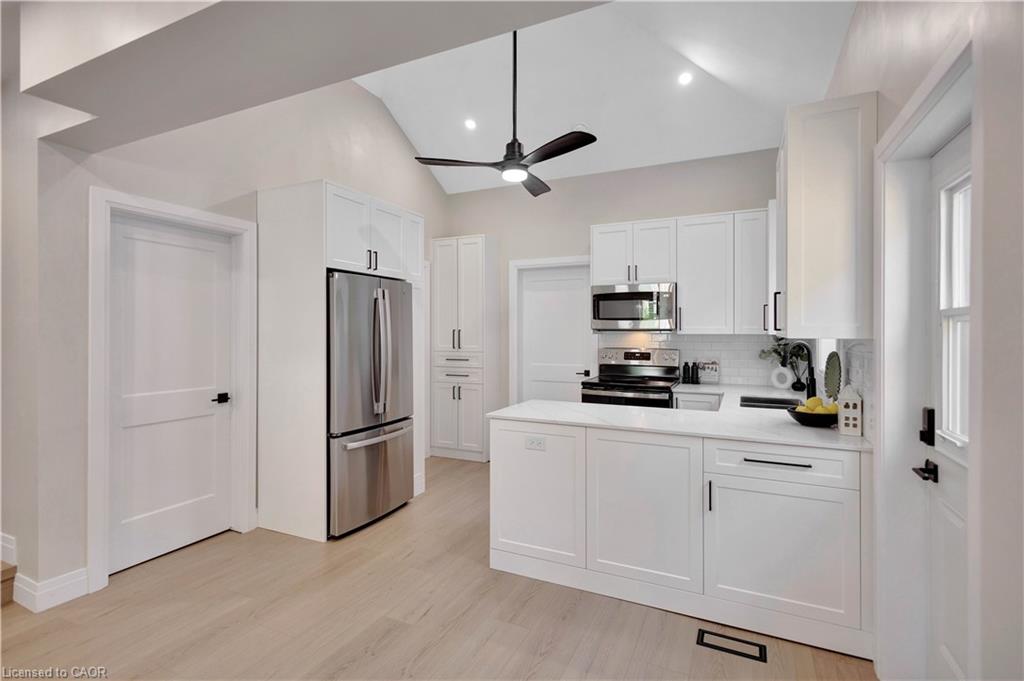 187 Drummond Street Property Photo 14