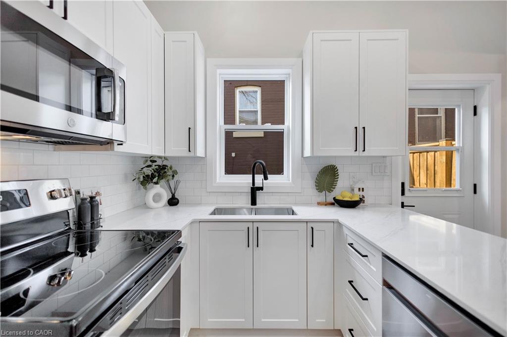 187 Drummond Street Property Photo 16