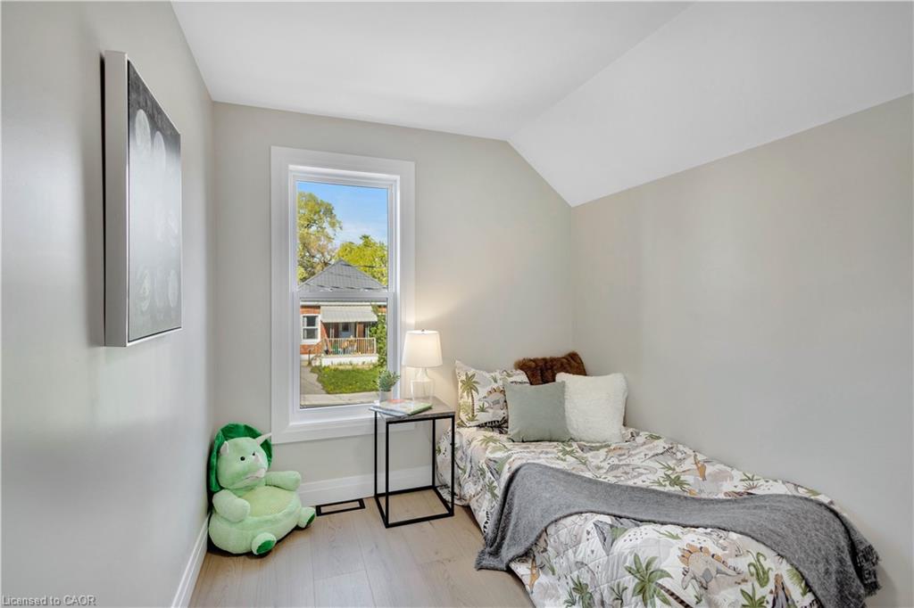 187 Drummond Street Property Photo 27