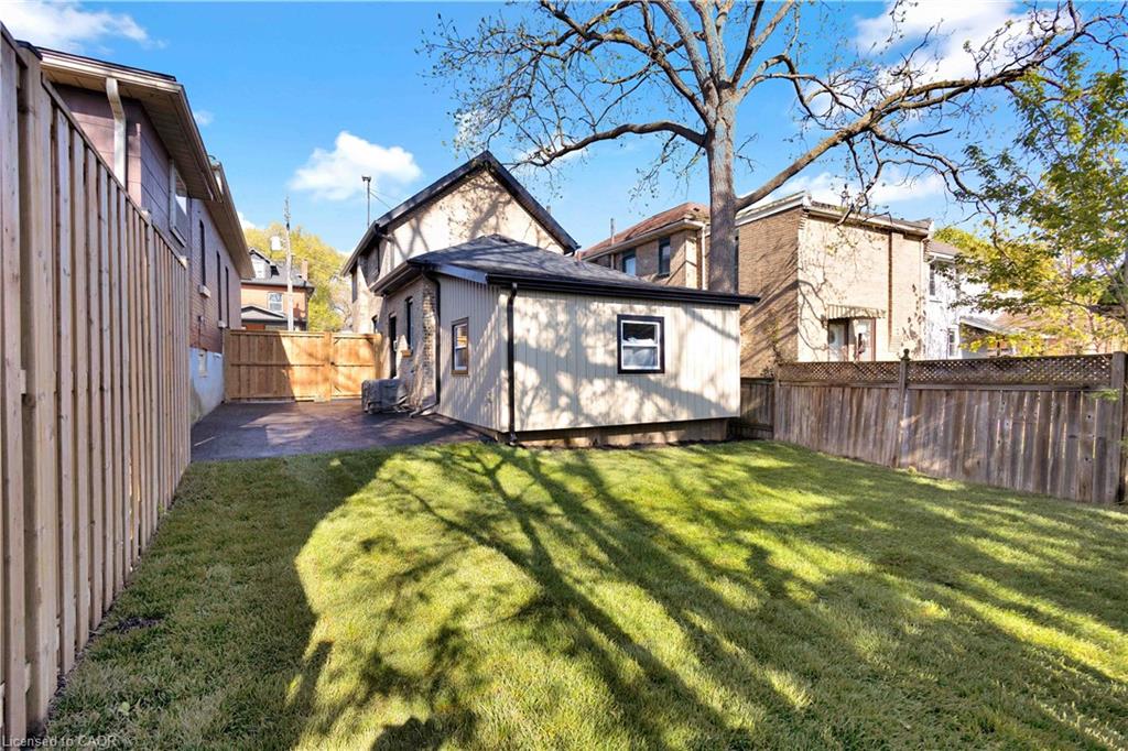 187 Drummond Street Property Photo 37