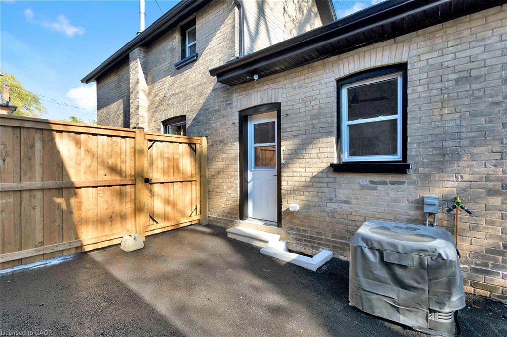 187 Drummond Street Property Photo 39